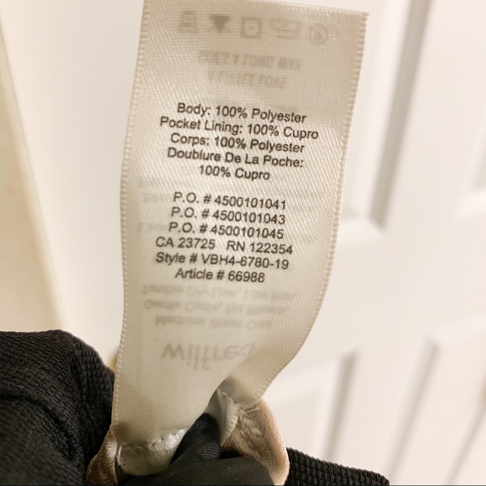 Aritzia Paper Bag Shorts. - Picture 7 of 7